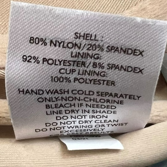 🌻NWOT Shade & Shore light blue Twist-Front keyhole Bikini Top Size 34C - Picture 8 of 9